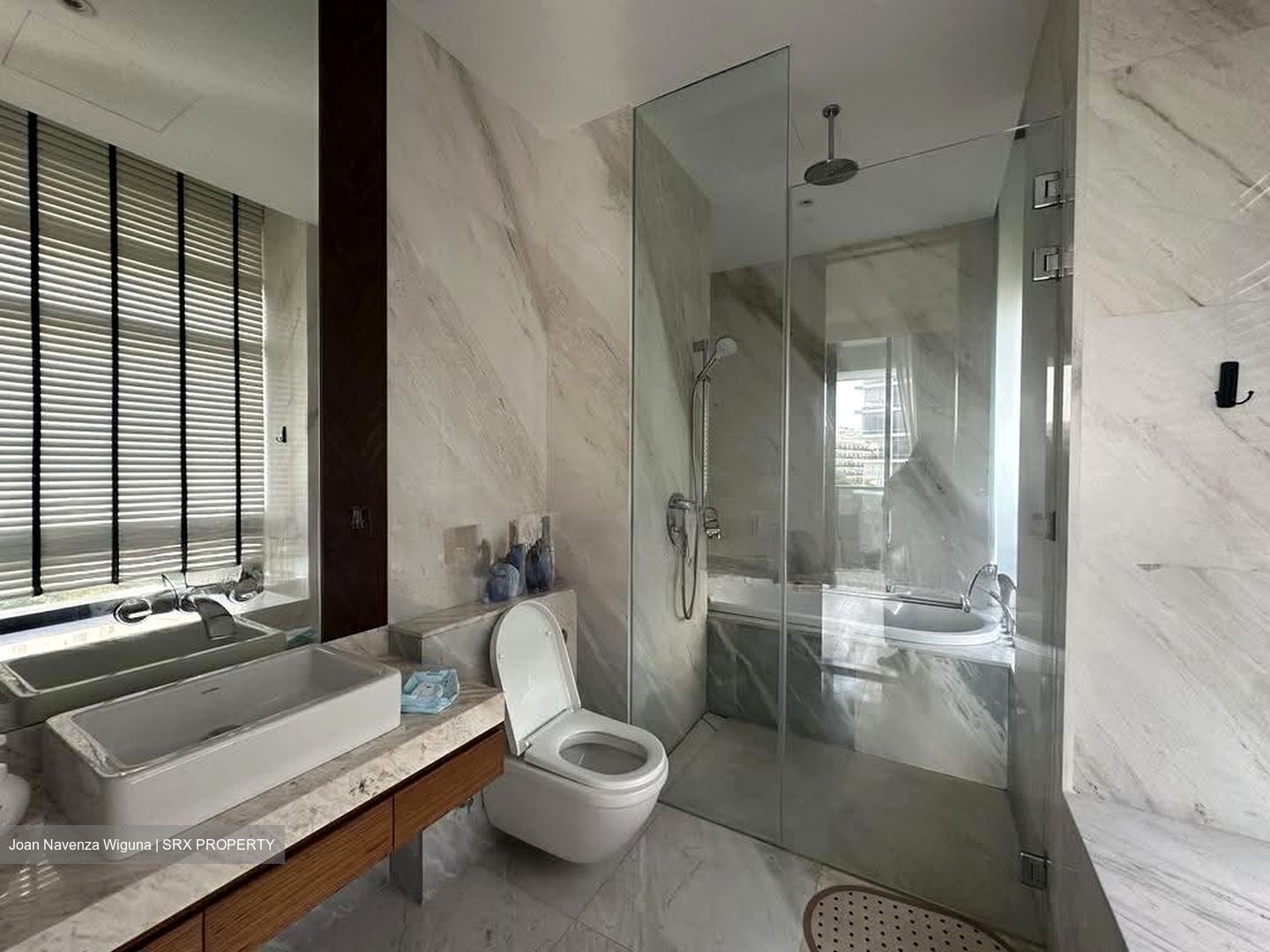 Nouvel 18 (D10), Condominium #610635441